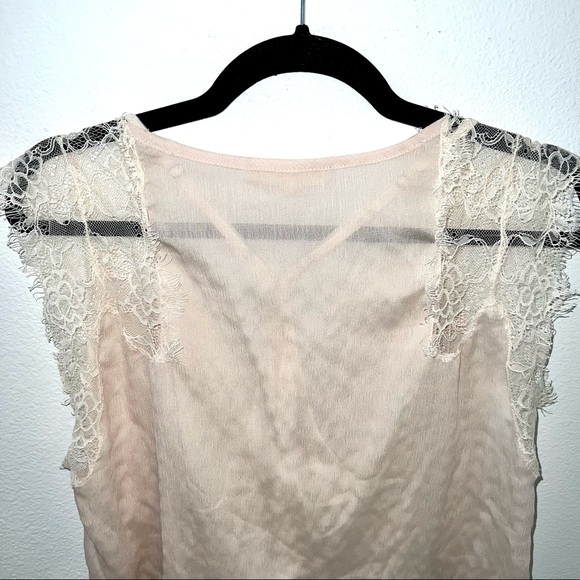 🌵 Love stitch Odette Lace Blouse - Picture 5 of 6